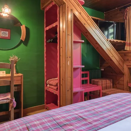 Aran La Abuela Hotel 3*