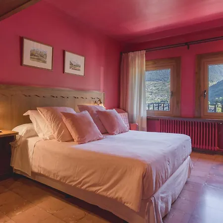 Aran La Abuela Hotel 3*